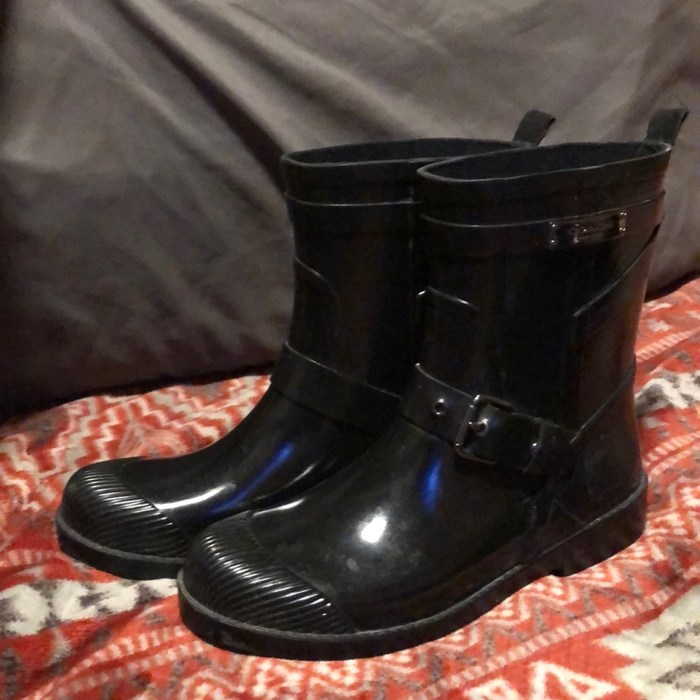 Coach rain boots color black size 6B women’s